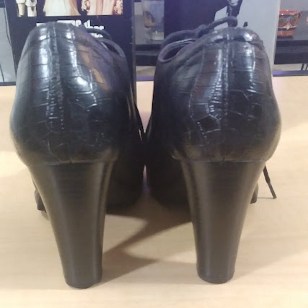 Rialto Black Bootie Shoe Laced Boot Faux leather womens size 7.5 M - Picture 11 of 12